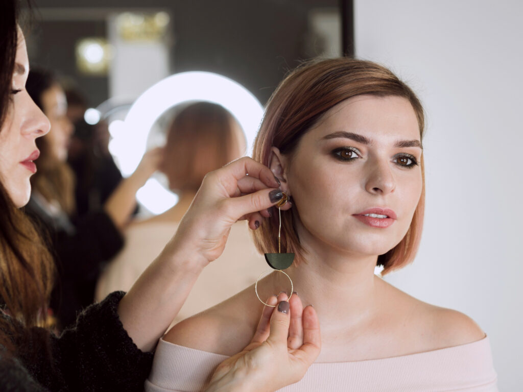 Makeup Tips  for Diamond Face